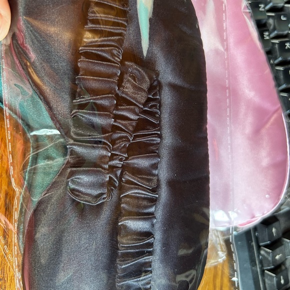 3 Satin Face Masks by Lersvicvil - Picture 2 of 2